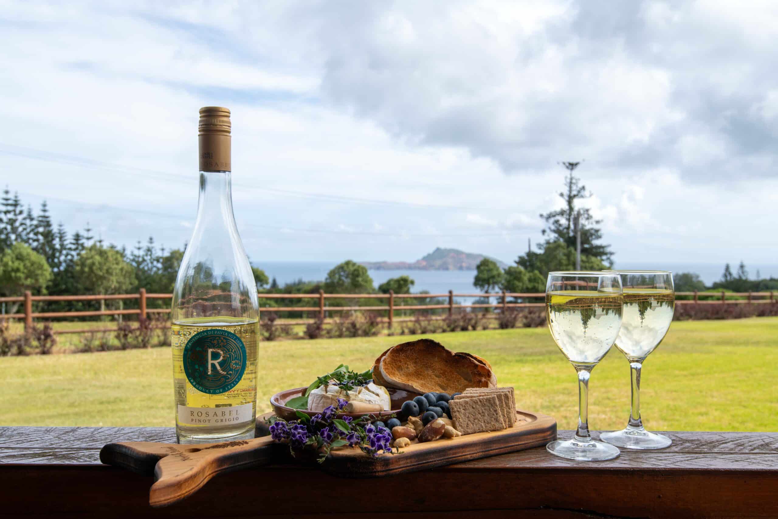 Ocean-Breeze Apartments-Norfolk Island